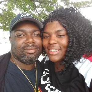 Meet your Posher, Jomonda